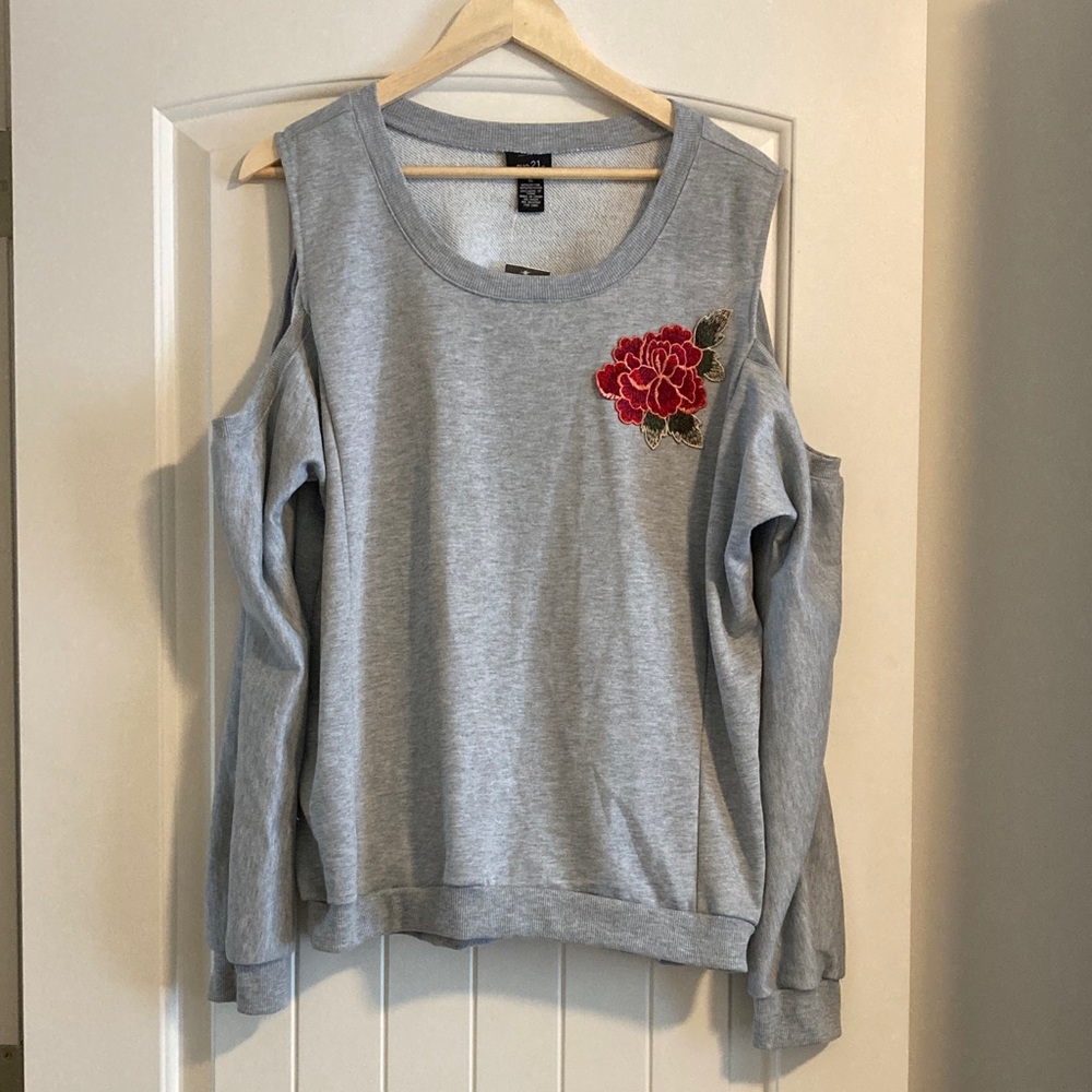 Rue21 Heather Gray Cold Shoulder Pullover with Rose Embroidered Accent